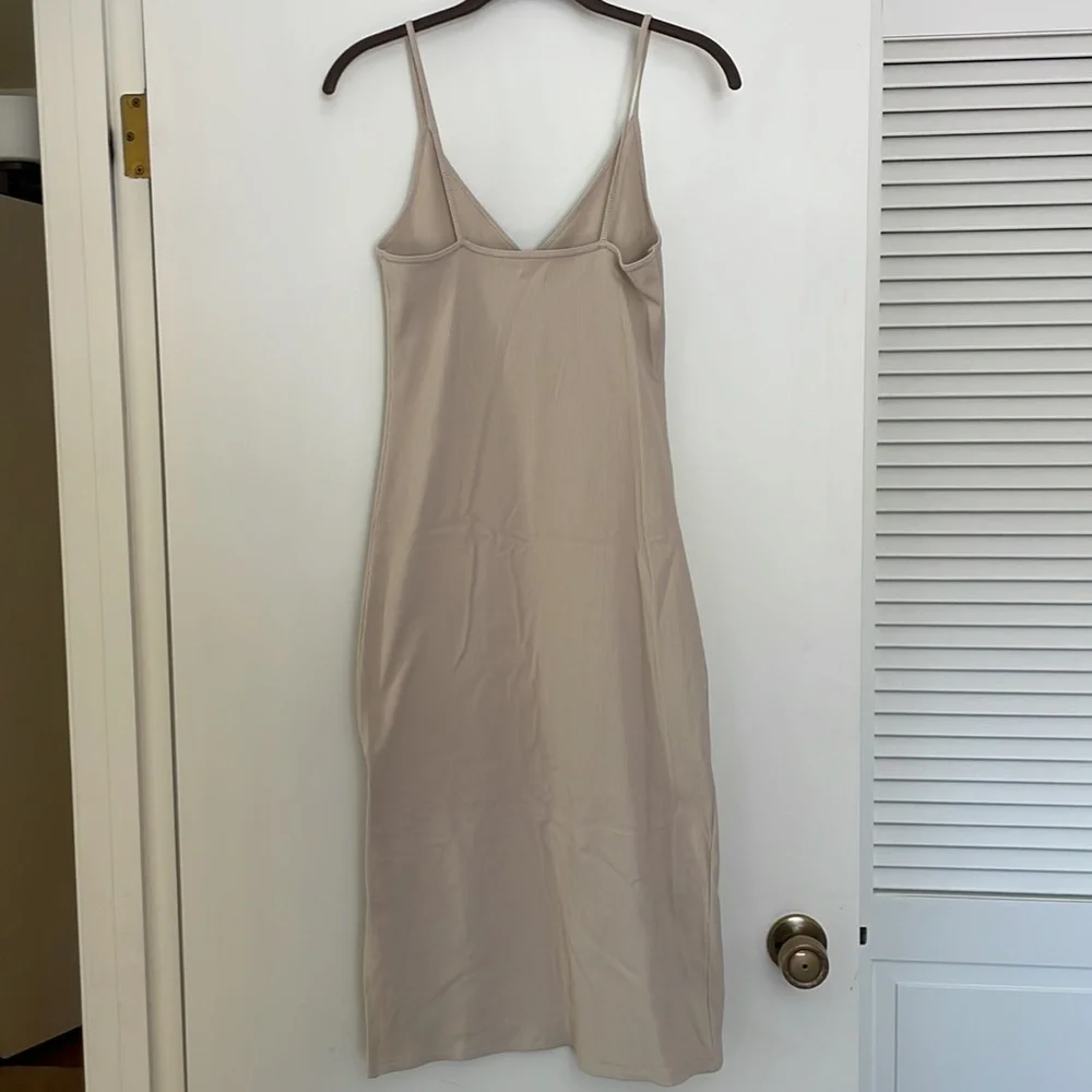 Abercrombie & Fitch Soft A&F Collection tan ribbed bodycon dress size medium - Picture 2 of 2